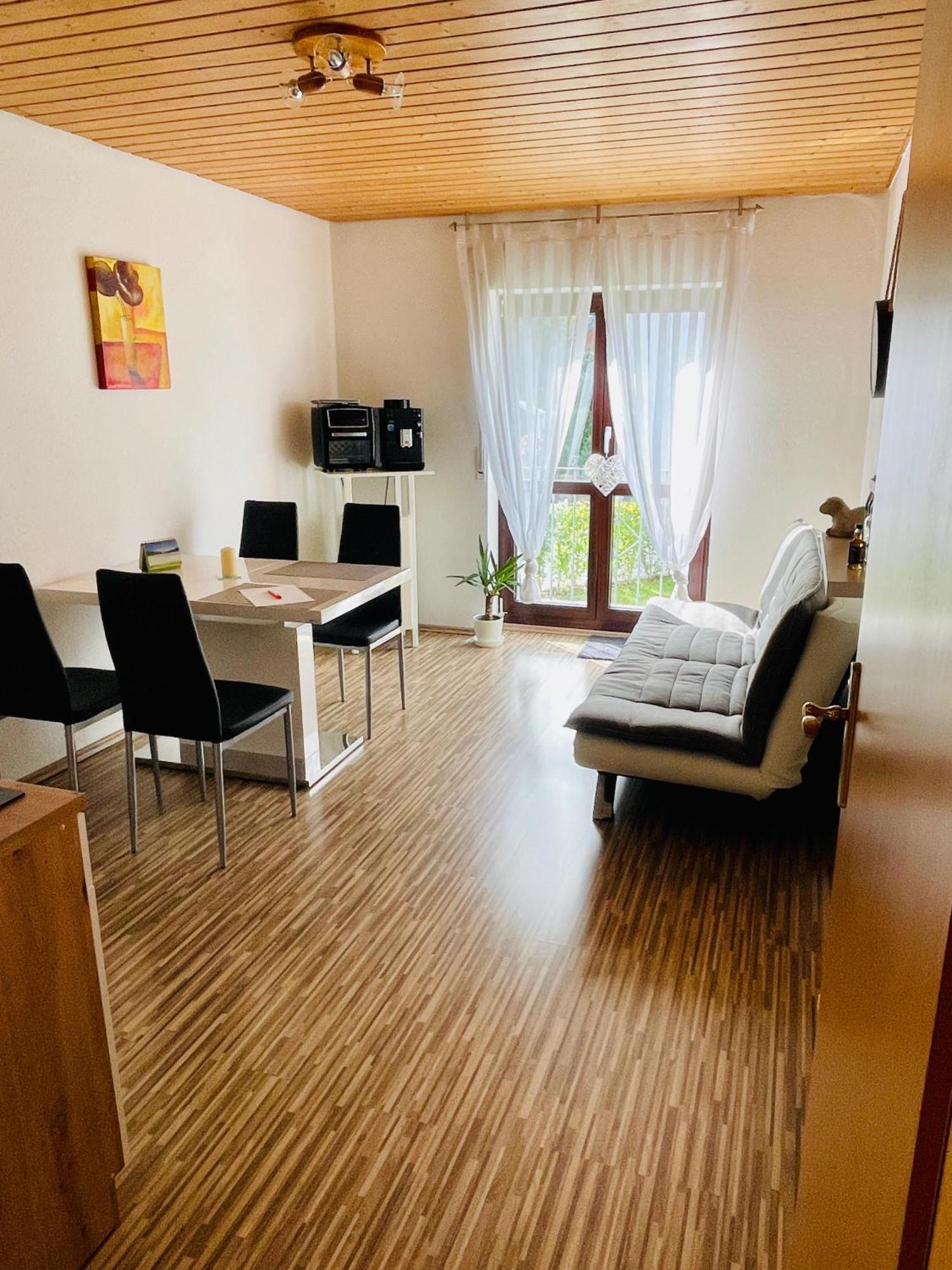Kleine Ein Zimmer Wohnung Mit Gartenanlage Залем Экстерьер фото