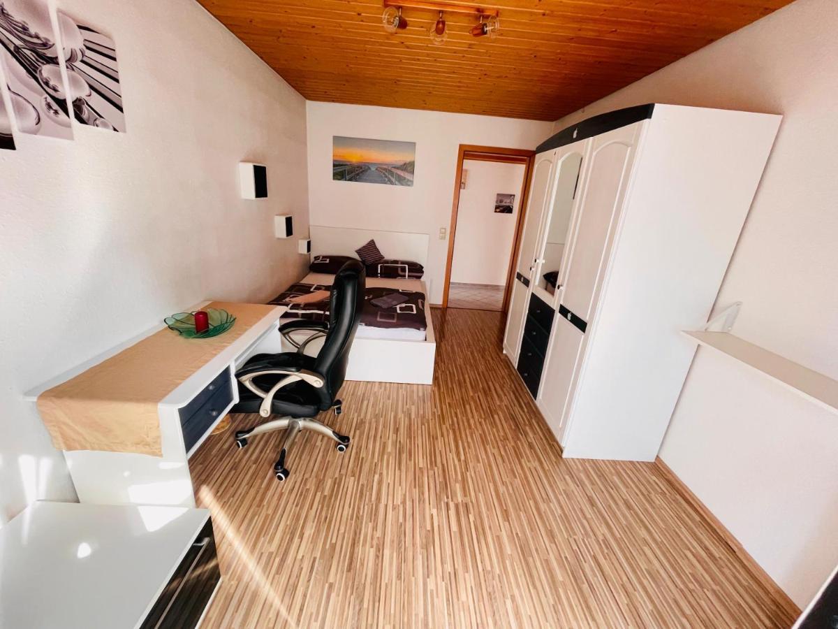 Kleine Ein Zimmer Wohnung Mit Gartenanlage Залем Экстерьер фото